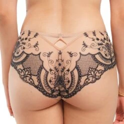 Shorty Brésilien Brodé Kant Chair