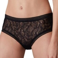 Shorty En Dentelle Florale Air De Lou Noir