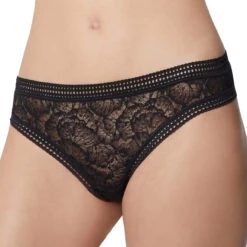 String Brésilien En Dentelle Air De Lou Noir